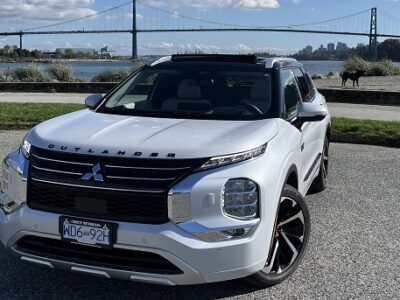 Mitsubishi outlander suv van executive car rental van vancouver 15