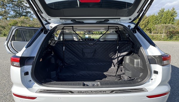 Mitsubishi outlander suv van executive car rental van vancouver 9